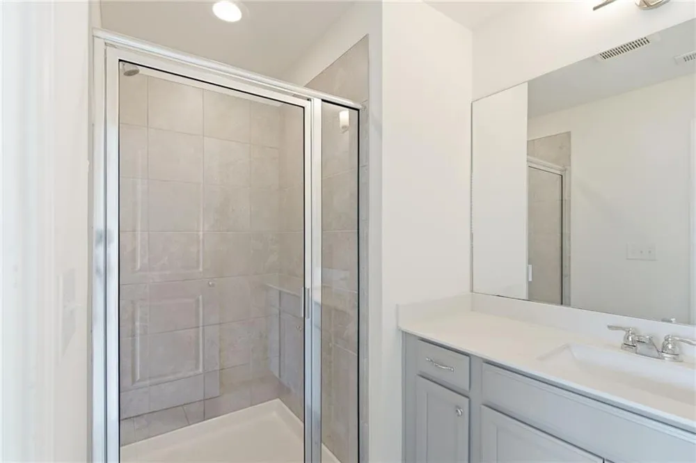 1611 Falcon Crest Way Decatur, GA 30032