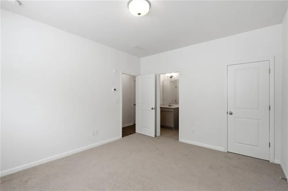 1611 Falcon Crest Way Decatur, GA 30032