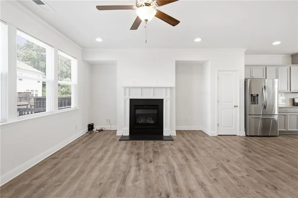 1611 Falcon Crest Way Decatur, GA 30032