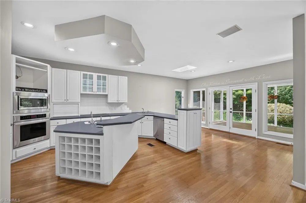 2400 Hunters Crossing Trail Summerfield, NC 27358