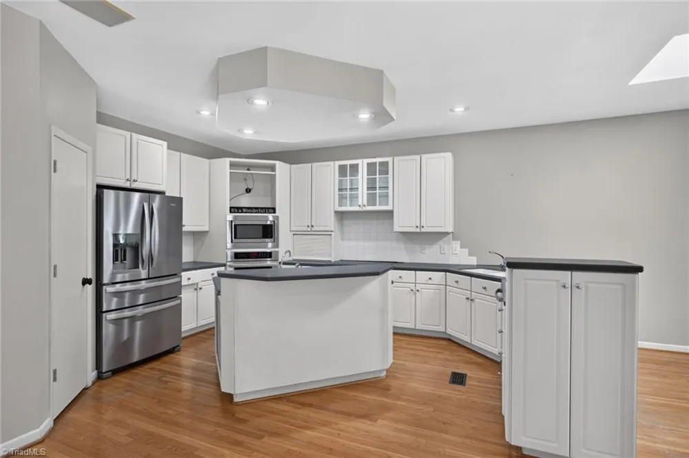 2400 Hunters Crossing Trail Summerfield, NC 27358