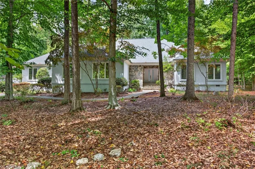 2400 Hunters Crossing Trail Summerfield, NC 27358