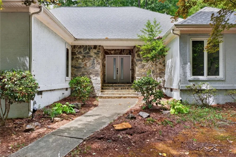 2400 Hunters Crossing Trail Summerfield, NC 27358