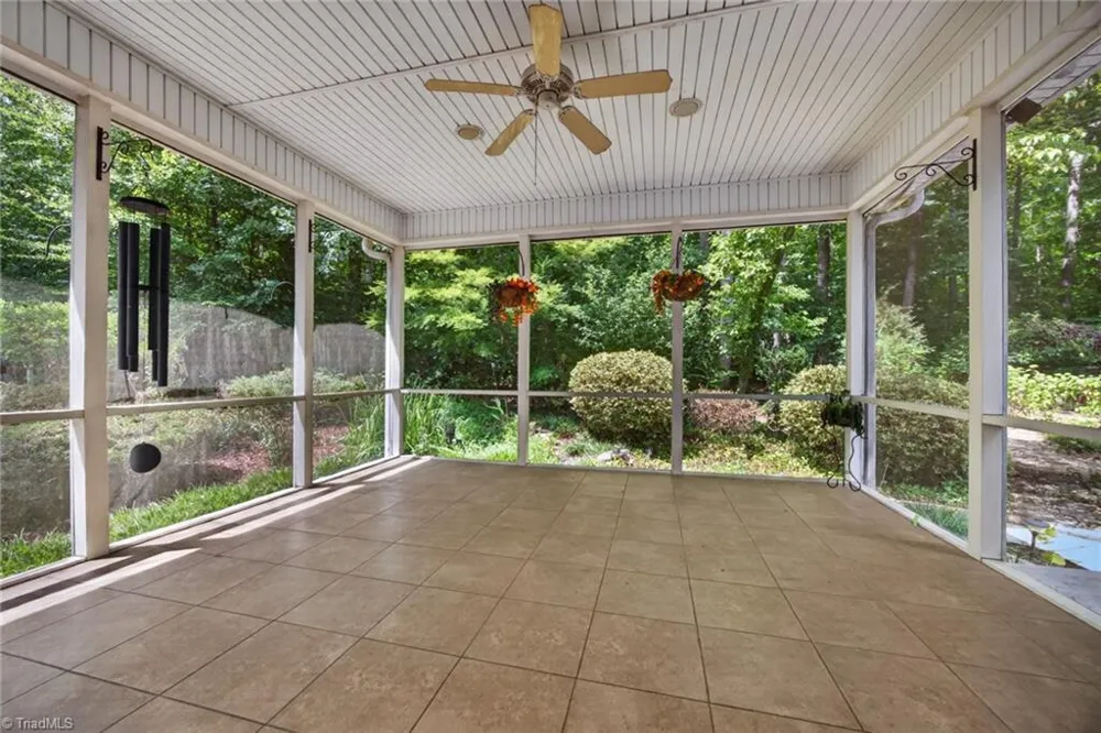2400 Hunters Crossing Trail Summerfield, NC 27358