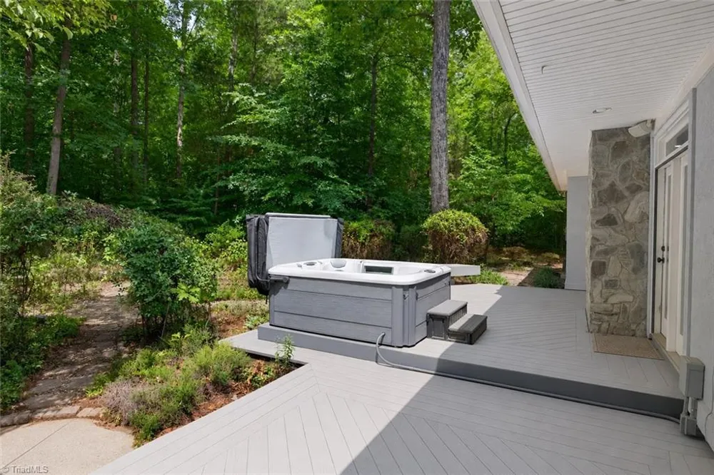 2400 Hunters Crossing Trail Summerfield, NC 27358