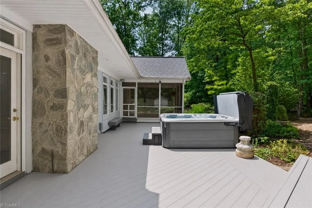 2400 Hunters Crossing Trail Summerfield, NC 27358