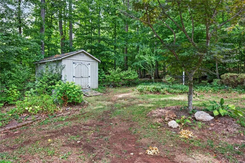 2400 Hunters Crossing Trail Summerfield, NC 27358