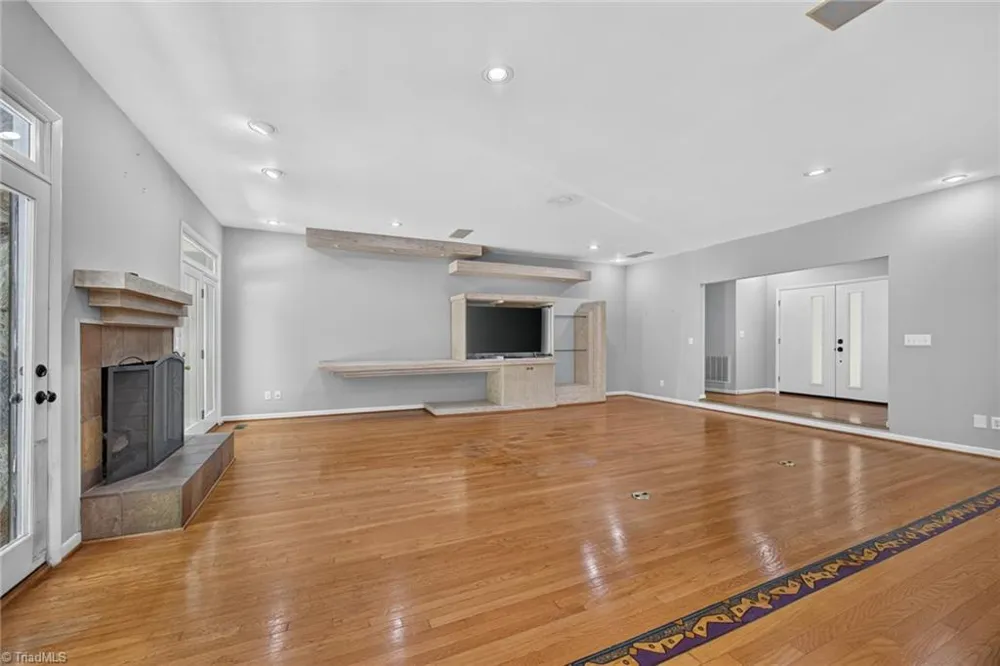 2400 Hunters Crossing Trail Summerfield, NC 27358
