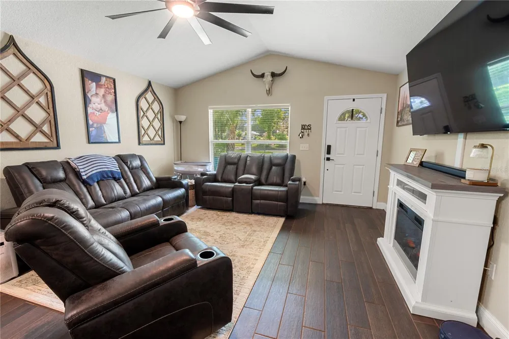 765 S DUDLEY AVENUE Bartow, FL 33830