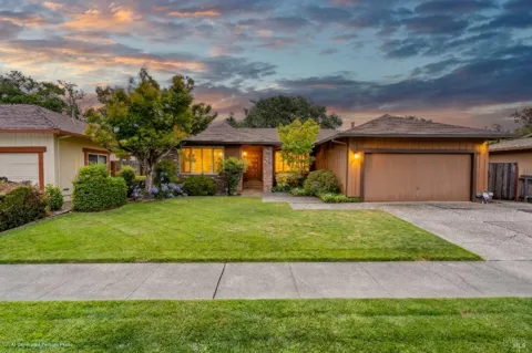 3832 Sherbrook Drive