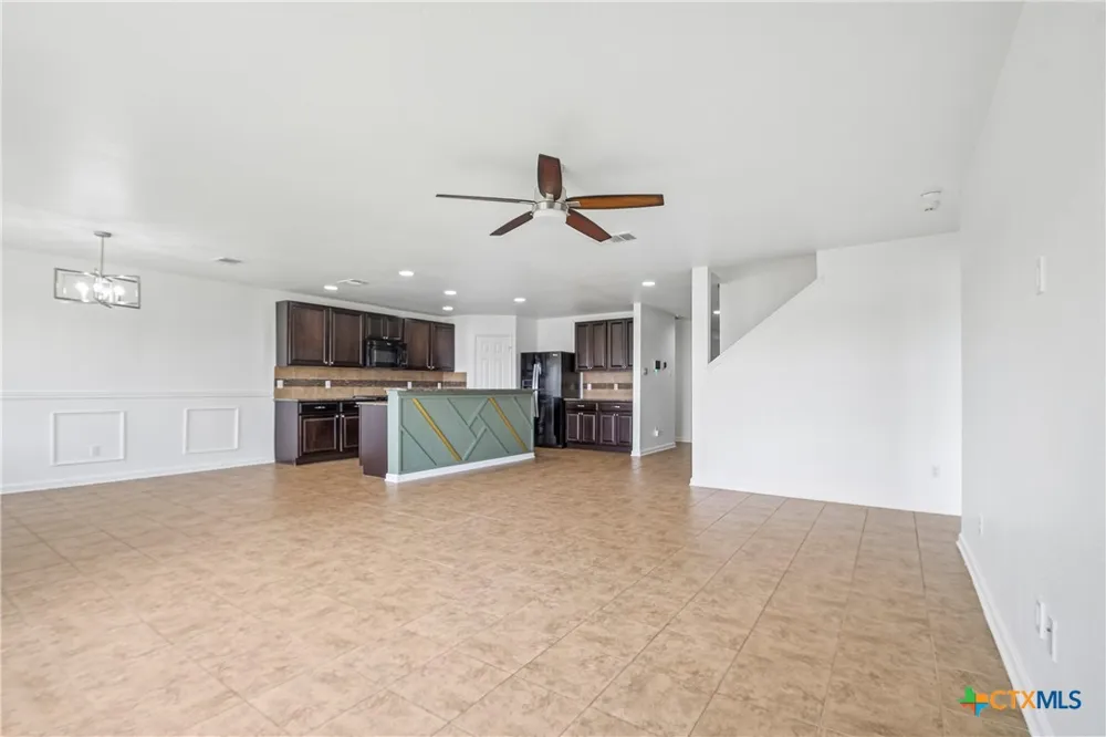 9302 Bowfield Drive Killeen, TX 76542