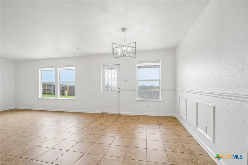 9302 Bowfield Drive Killeen, TX 76542