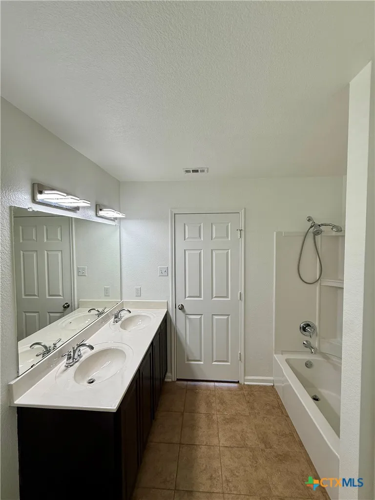 9302 Bowfield Drive Killeen, TX 76542