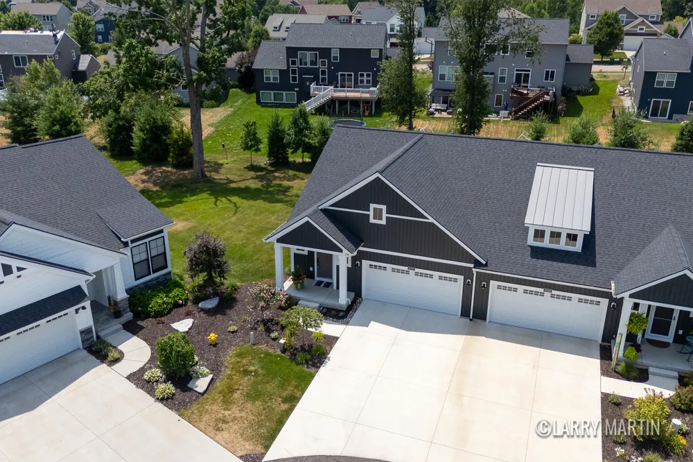 8787 Brayridge Drive Jenison, MI 49428