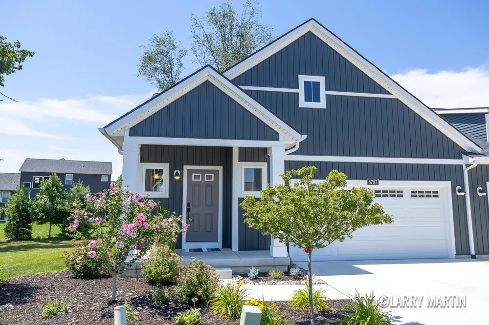 8787 Brayridge Drive Jenison, MI 49428
