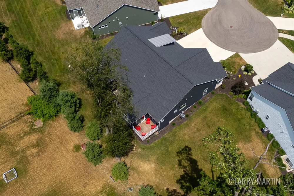 8787 Brayridge Drive Jenison, MI 49428