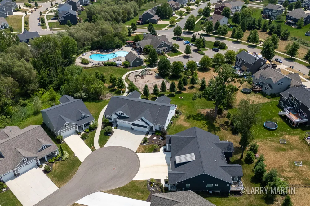 8787 Brayridge Drive Jenison, MI 49428
