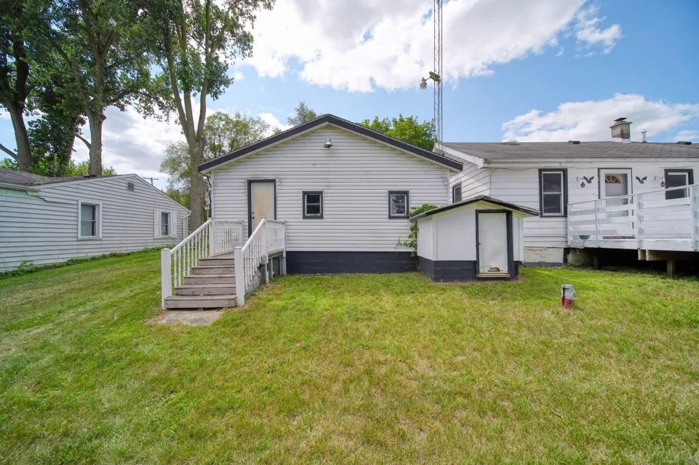 4959 Deleon Drive Tecumseh, MI 49286