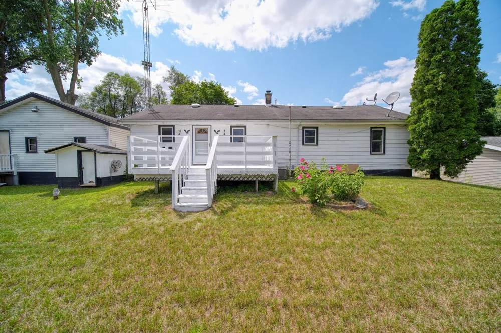 4959 Deleon Drive Tecumseh, MI 49286