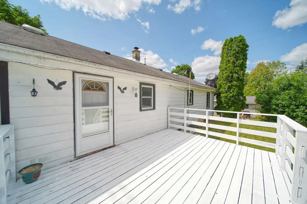 4959 Deleon Drive Tecumseh, MI 49286