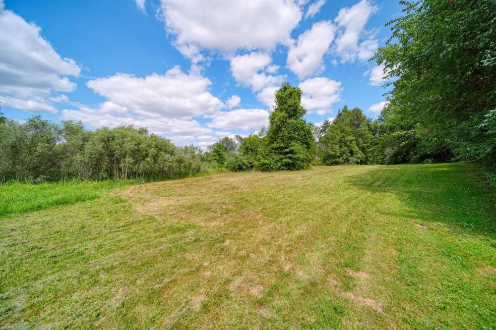 4959 Deleon Drive Tecumseh, MI 49286
