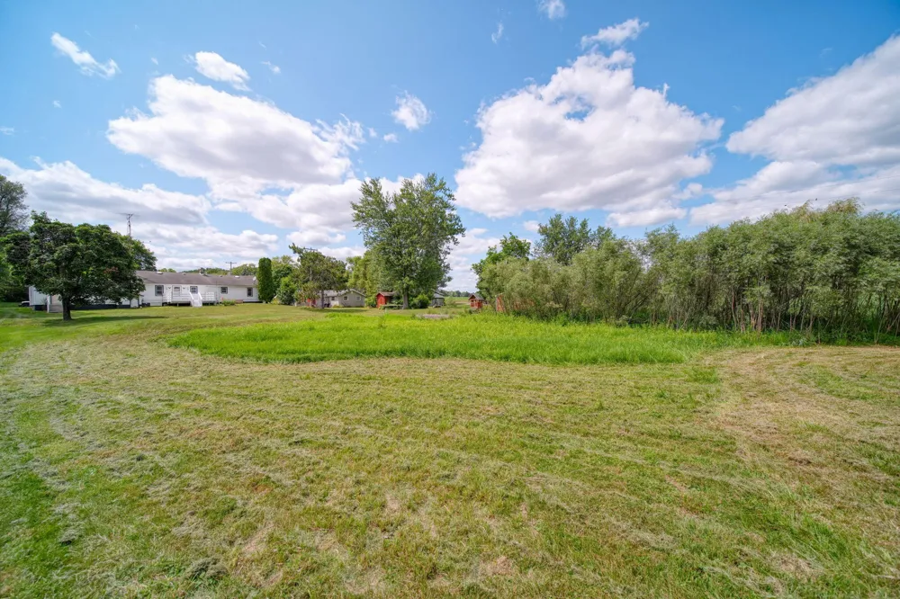 4959 Deleon Drive Tecumseh, MI 49286