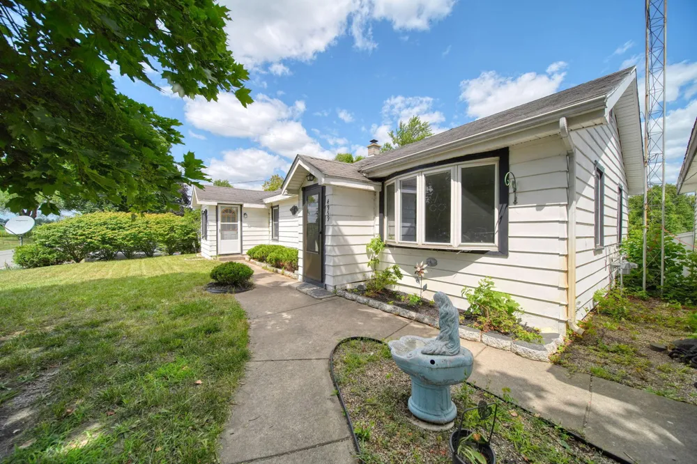 4959 Deleon Drive Tecumseh, MI 49286