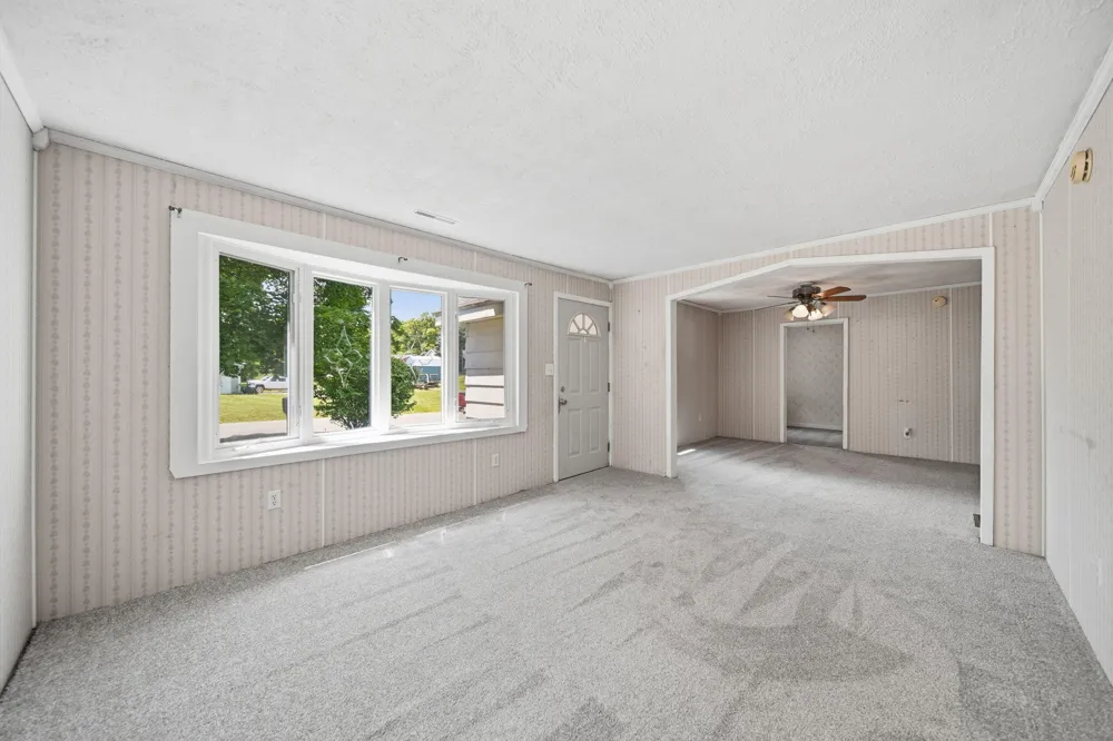 4959 Deleon Drive Tecumseh, MI 49286