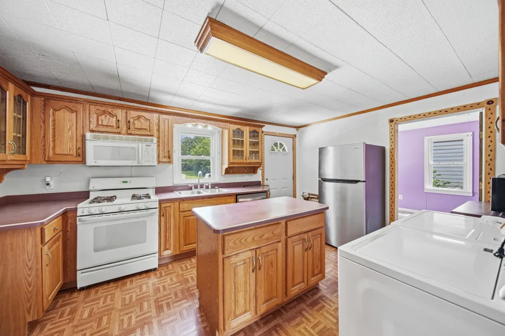 4959 Deleon Drive Tecumseh, MI 49286