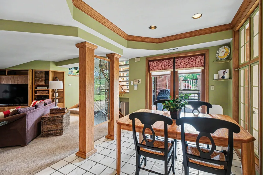460 E Long Lake Road Bloomfield Hills, MI 48304