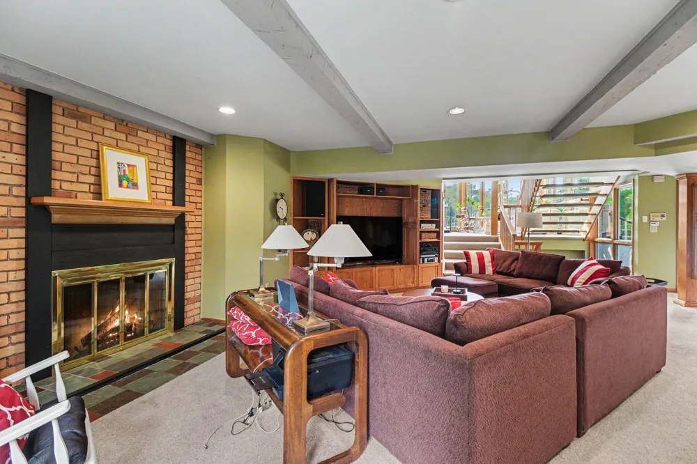 460 E Long Lake Road Bloomfield Hills, MI 48304