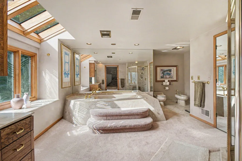 460 E Long Lake Road Bloomfield Hills, MI 48304