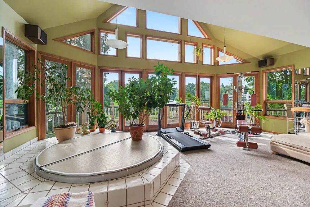 460 E Long Lake Road Bloomfield Hills, MI 48304