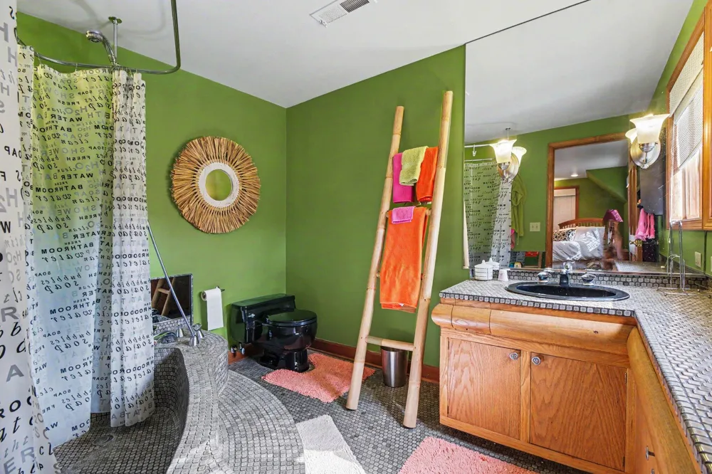 460 E Long Lake Road Bloomfield Hills, MI 48304