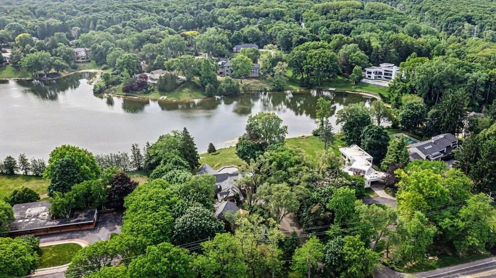 460 E Long Lake Road Bloomfield Hills, MI 48304