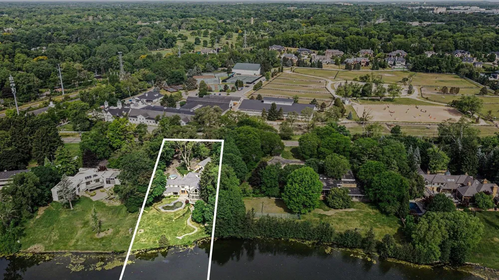 460 E Long Lake Road Bloomfield Hills, MI 48304