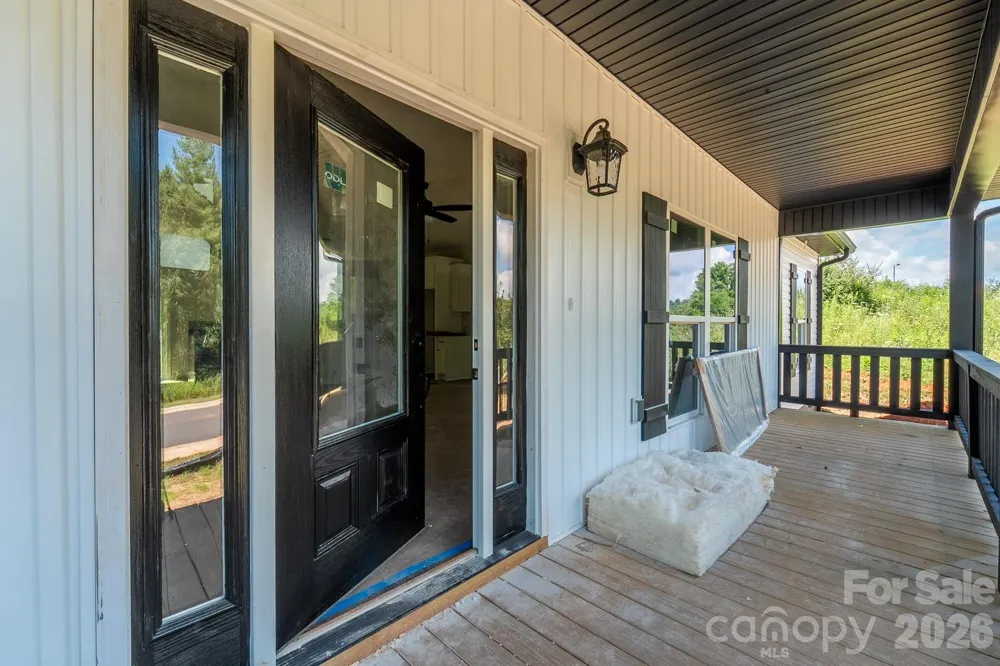 60 Charlotte Street Franklin, NC 28734