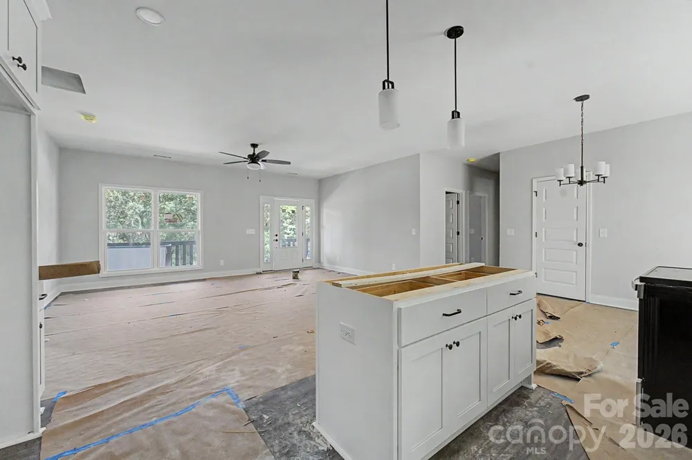 60 Charlotte Street Franklin, NC 28734