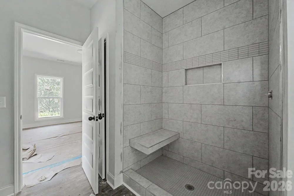 60 Charlotte Street Franklin, NC 28734
