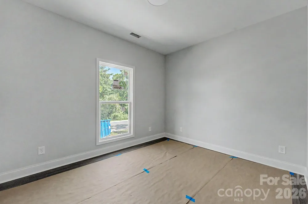 60 Charlotte Street Franklin, NC 28734