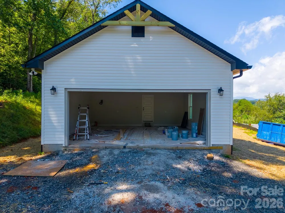 60 Charlotte Street Franklin, NC 28734