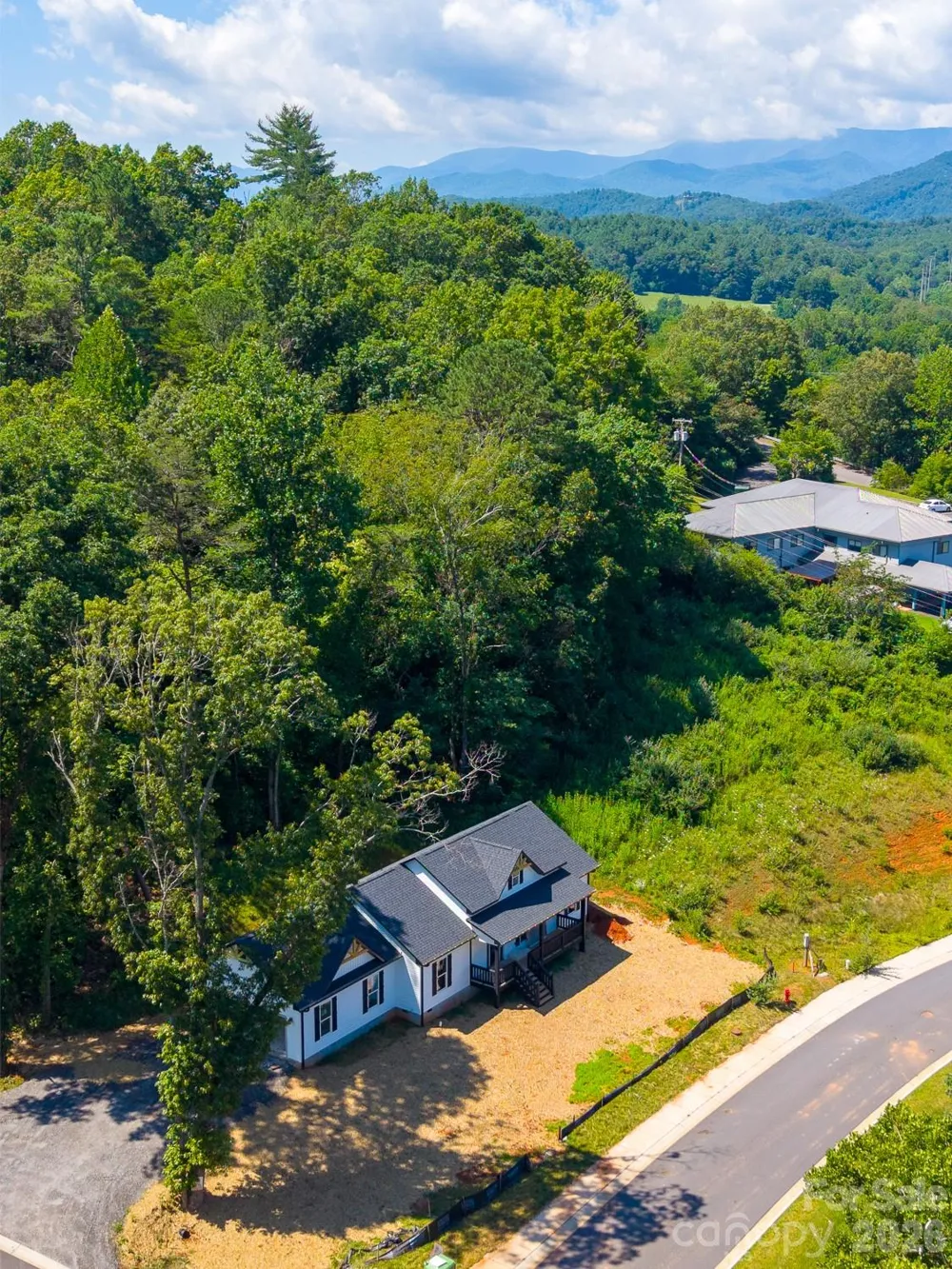 60 Charlotte Street Franklin, NC 28734