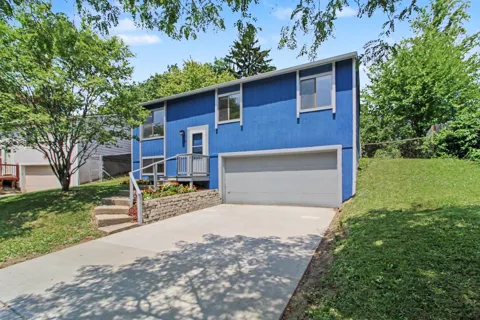 2126 Winewood Avenue