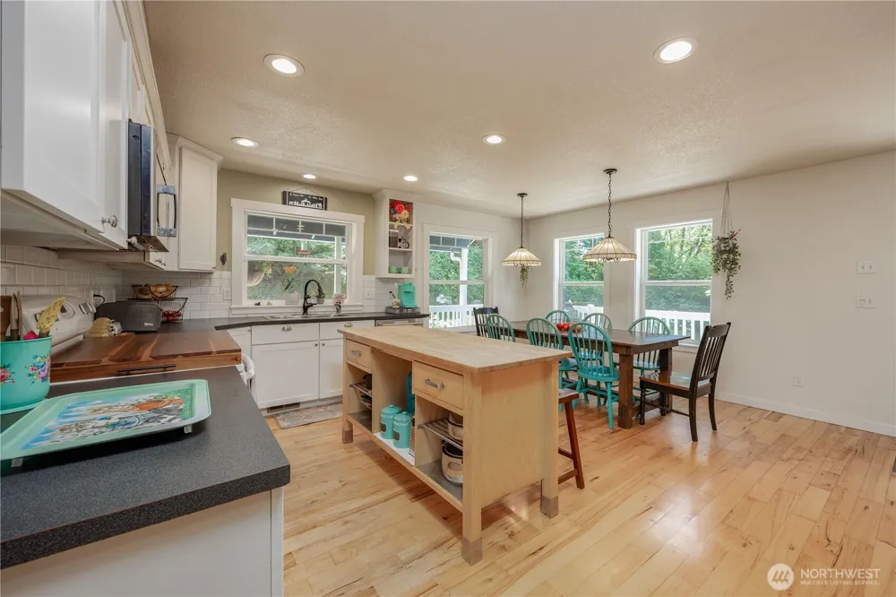 27915 NE Thompson Circle Yacolt, WA 98675