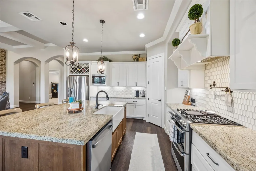 885 Amethyst Drive Bellville, TX 77418