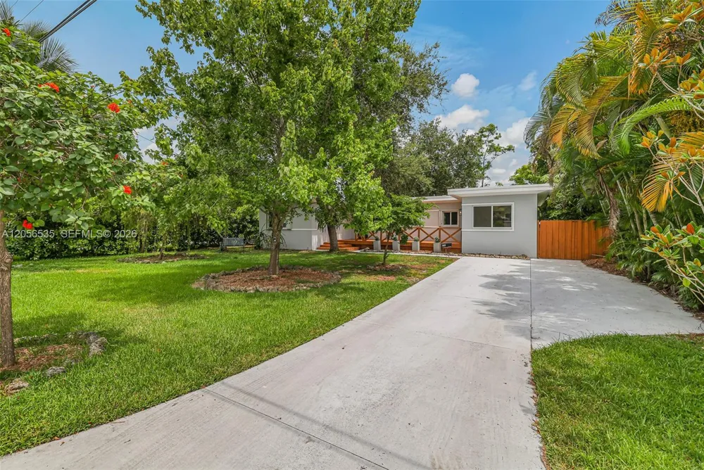 1012 NE 116th St Biscayne Park, FL 33161