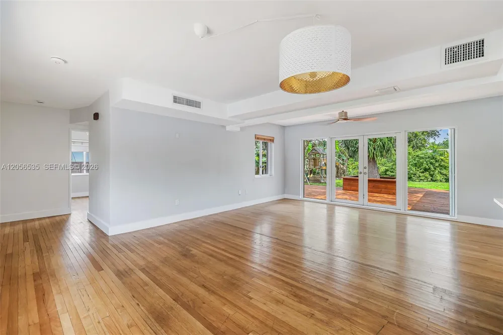 1012 NE 116th St Biscayne Park, FL 33161