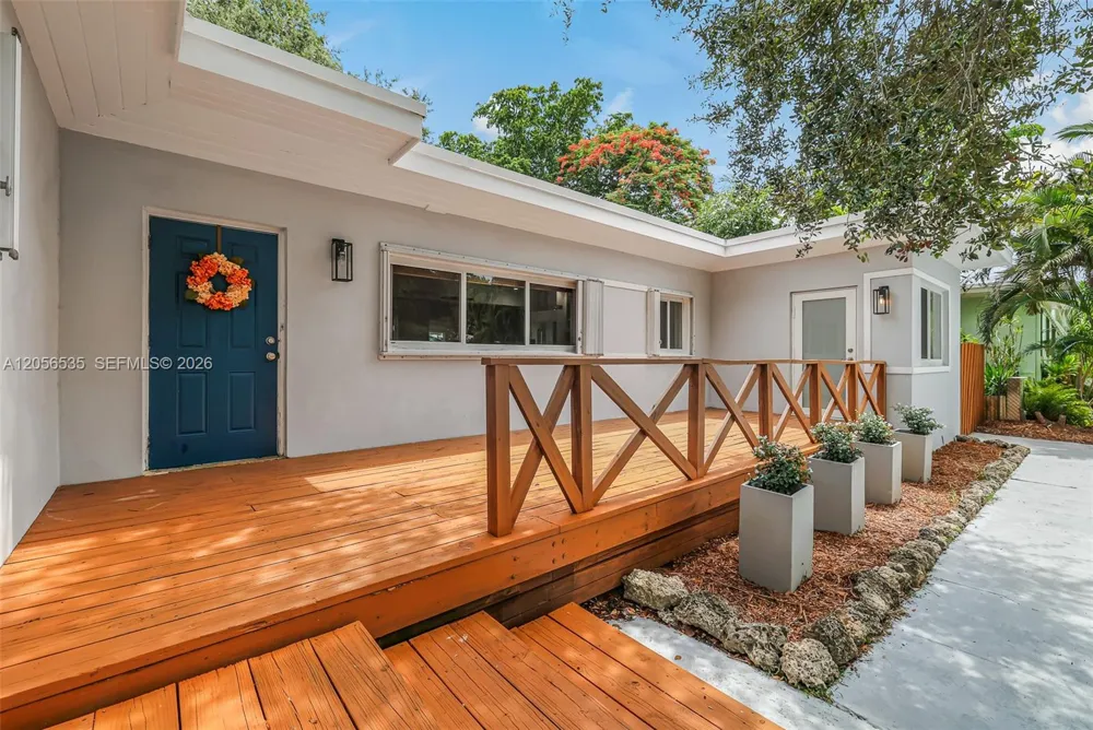 1012 NE 116th St Biscayne Park, FL 33161