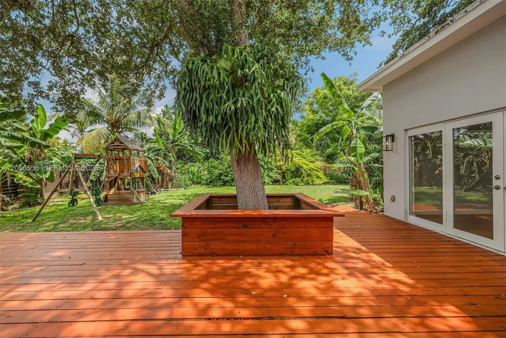 1012 NE 116th St Biscayne Park, FL 33161