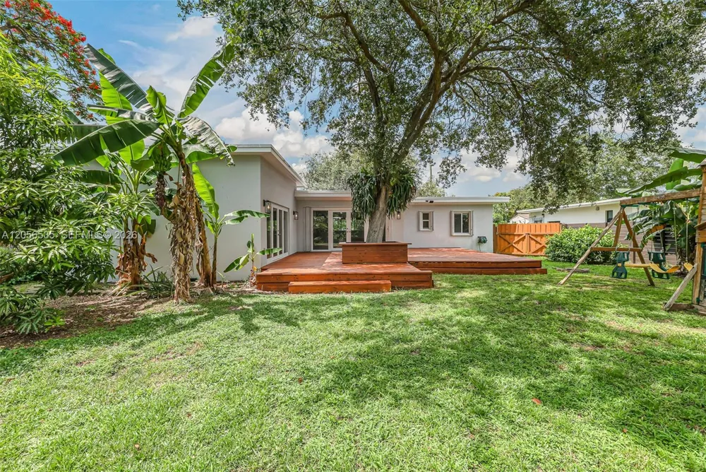 1012 NE 116th St Biscayne Park, FL 33161